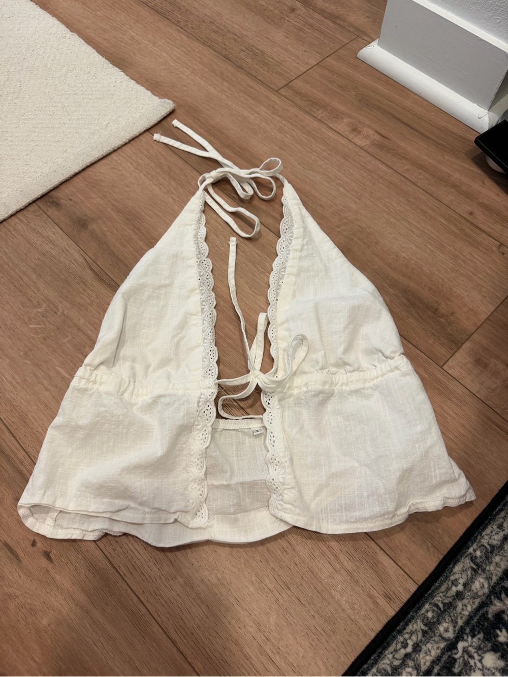 SHEIN Cream Lace-Trim Halter